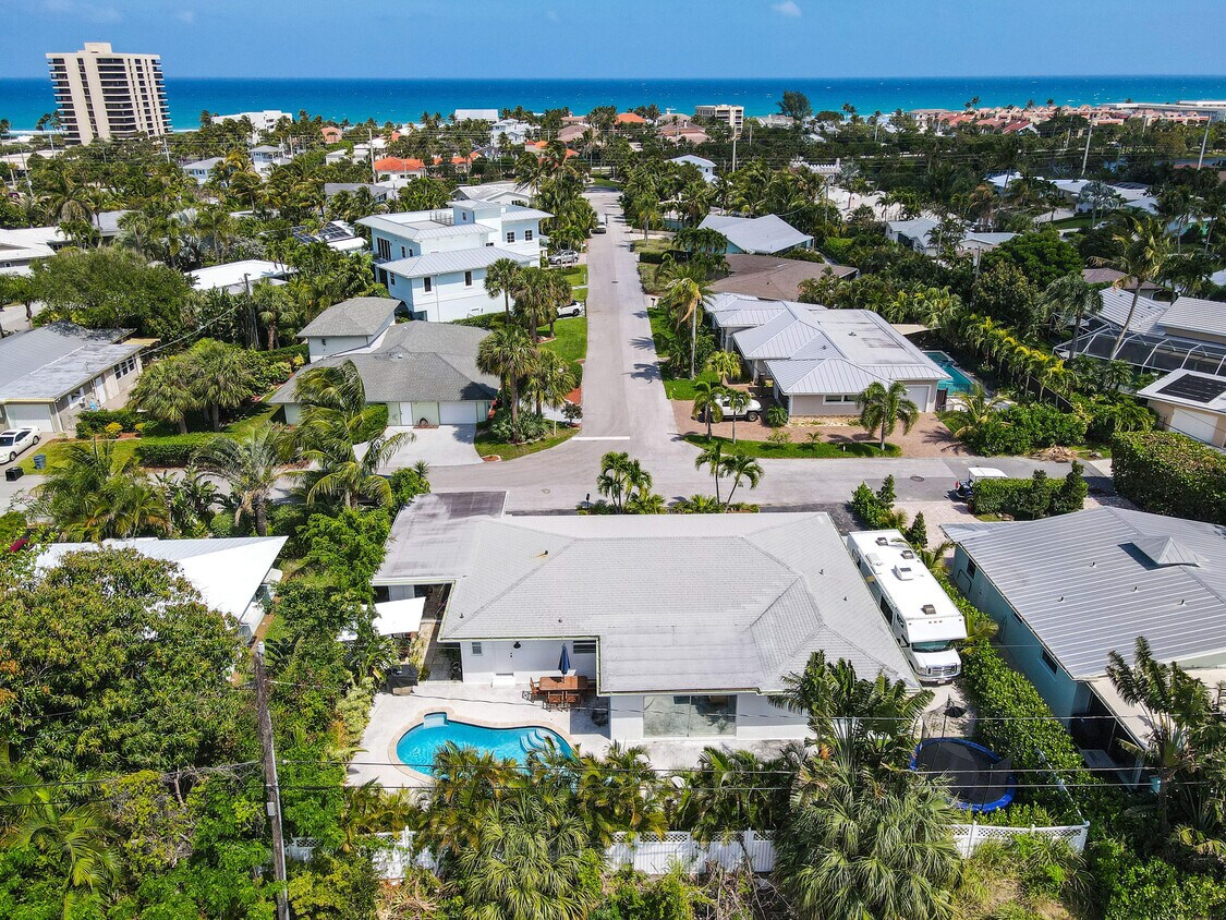 Foto del edificio - 331 Zenith Ln