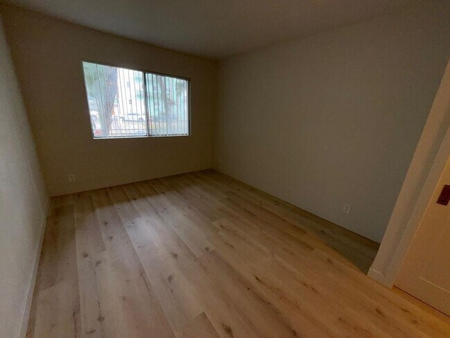 Foto del edificio - 10760 Rose Ave