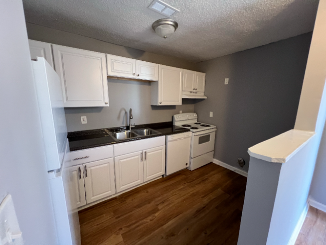 Foto del edificio - 700 Graymont Ave W