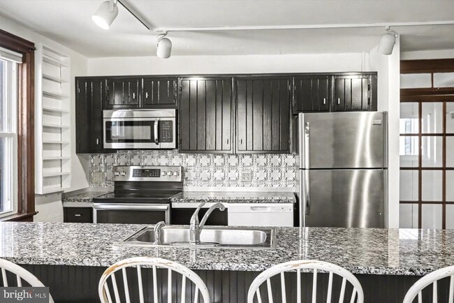 Building Photo - 739 Sergeantsville Rd