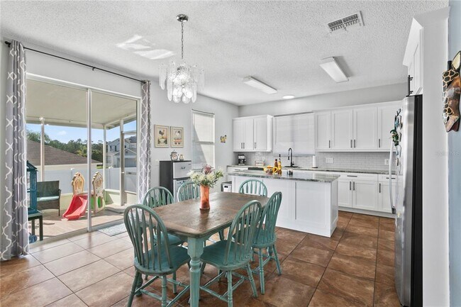 Foto del edificio - 1010 Elderberry Dr