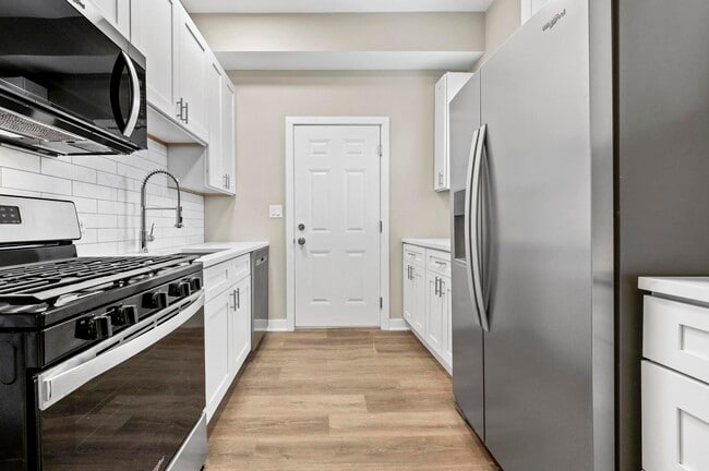 Foto del edificio - 3311 N Ravenswood Ave