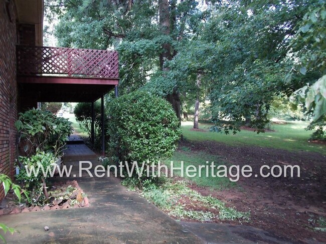 Building Photo - WOW!!!!!...GORGEOUS BRICK RANCH WITH FULL ...