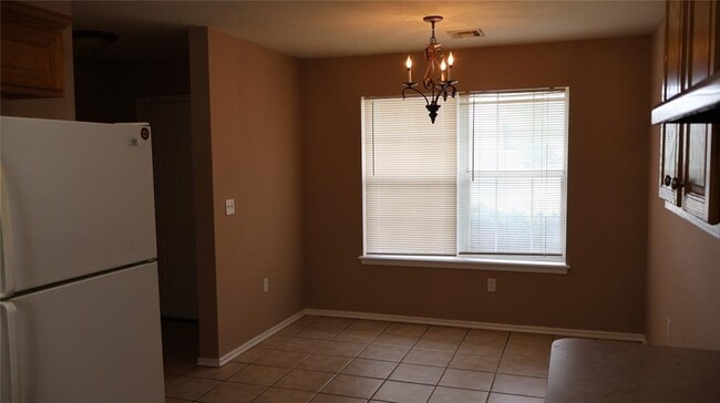 Foto del edificio - 847 Rambling Oaks Dr