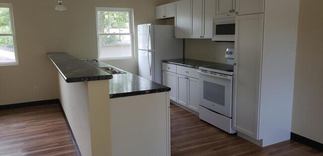Foto del edificio - 3310 Seneca Ave