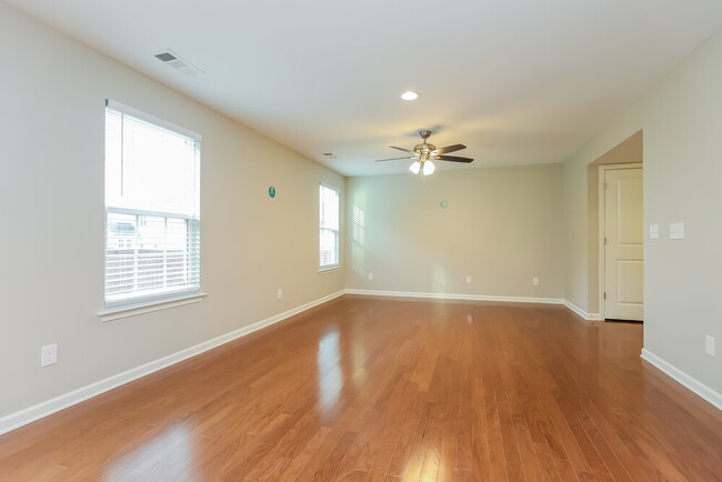 Building Photo - 408 Parmley Ln