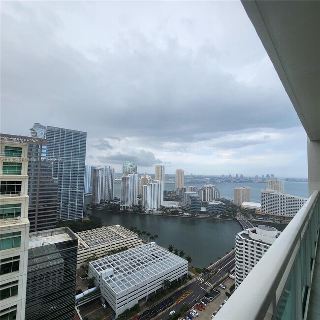 Foto del edificio - 950 Brickell Bay Dr