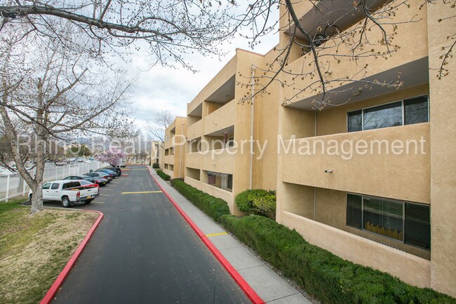 Foto del edificio - 4200 Montgomery Blvd NE