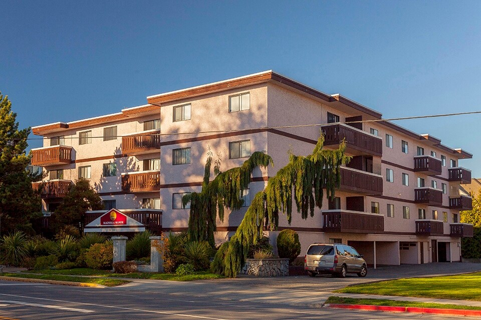 Magnolia Manor Apartments 830 Craigflower Victoria, BC