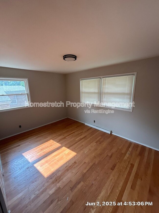 Building Photo - 1385 Wadsworth Dr