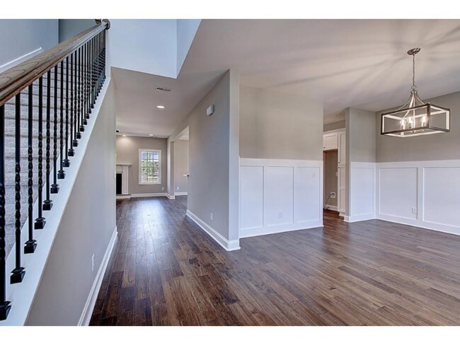 Building Photo - 1097 Panoramic Vista
