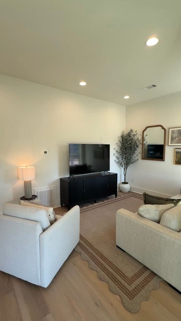 Foto del edificio - Awesome New Construction 5BR House Close t...