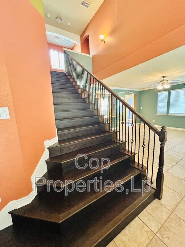Building Photo - 1331 Tweed Willow