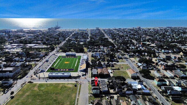 Building Photo - 1213 28th St