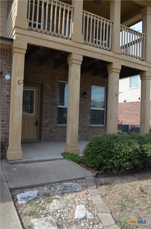 Building Photo - 4808 Green Meadow St