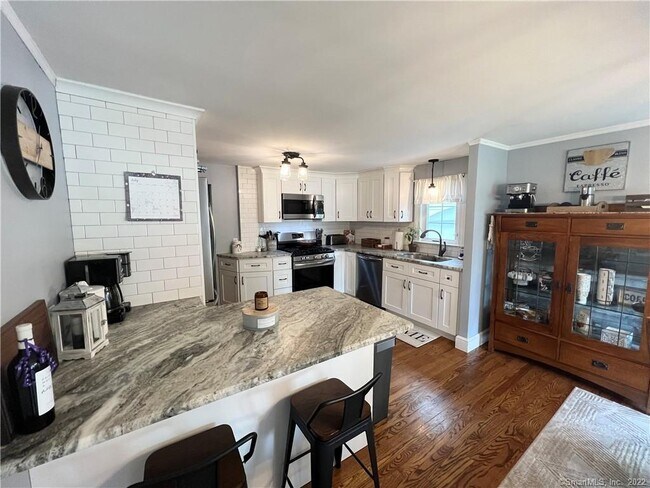 Building Photo - 127 Coleman Rd