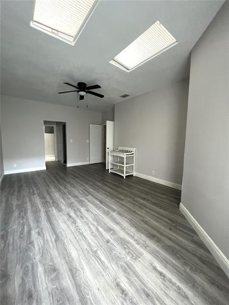 Foto del edificio - 6663 Stratford Dr
