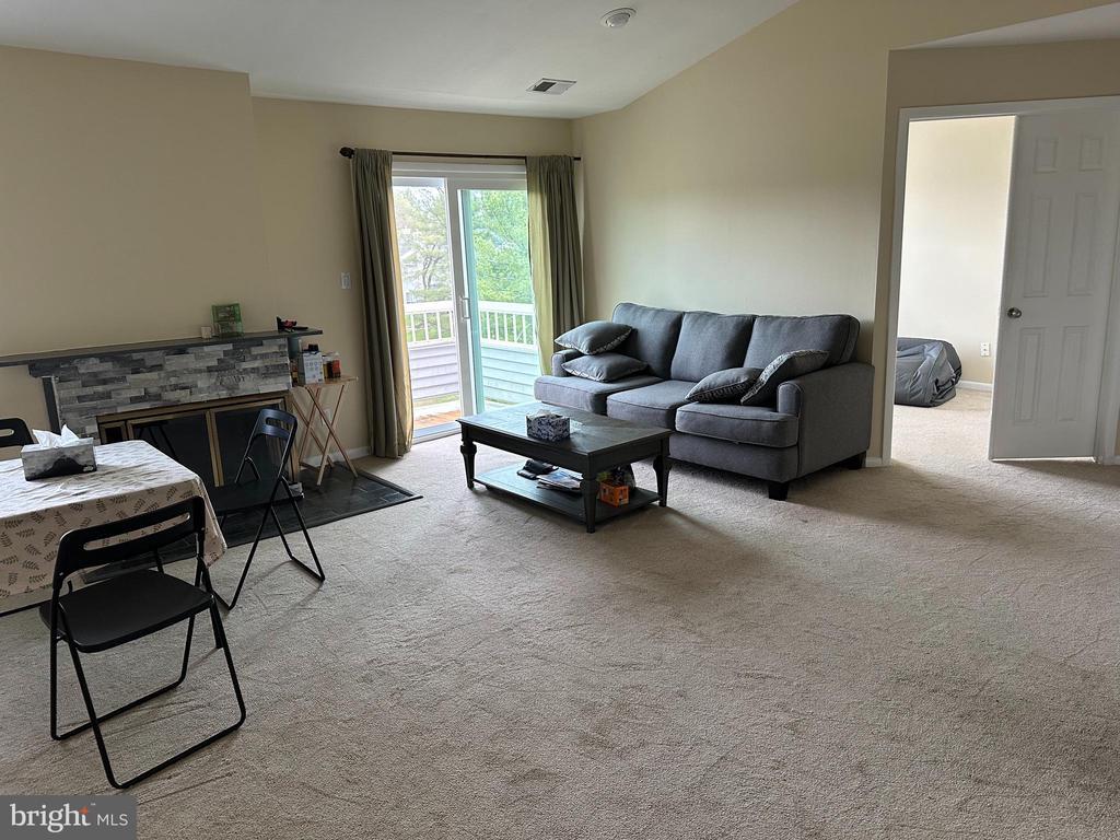 Foto principal - 202 Salem Ct