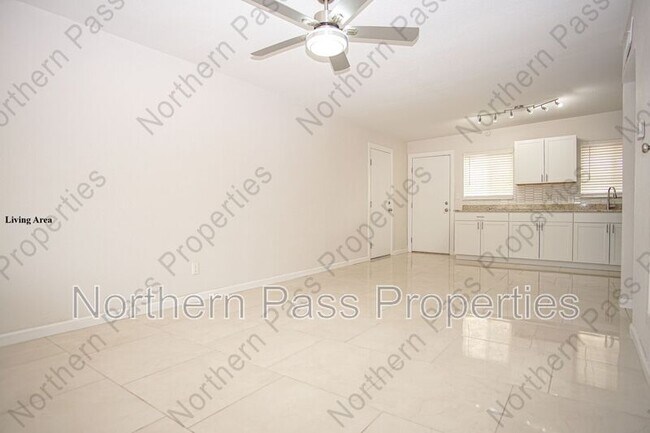 Foto del edificio - 4920 Alps Dr