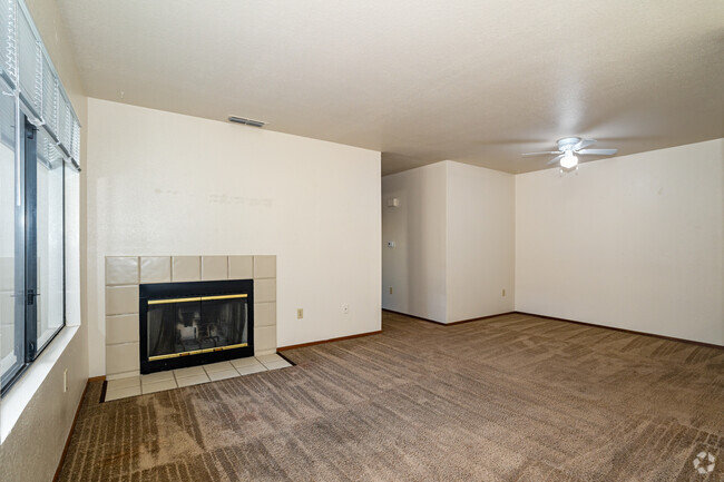 2BR, 2BA - 924SF - Willow Run Apartments