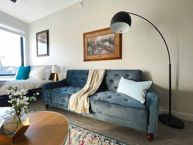 Foto del edificio - 2530 University Ave