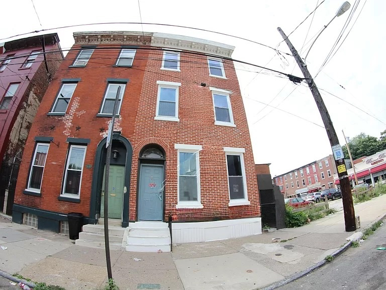 Foto principal - 1632 Willington St