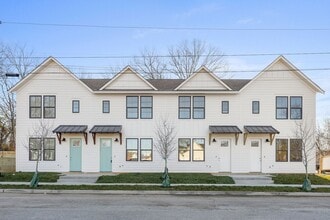 Building Photo - 1758 S Highland Park Ave