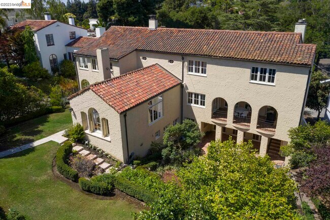 Building Photo - 99 Lafayette Ave