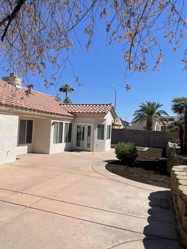 Building Photo - 1183 Pelican Lake Ln