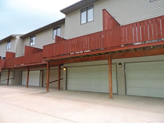 Building Photo - $1,450 | 2 Bedroom, 1 Bathroom Condo | Pet Friendly* | Available for an August 1, 2026 Move In