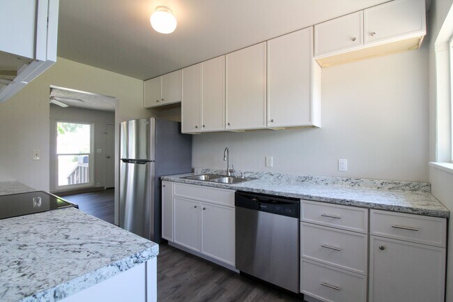 Building Photo - 2 Bed, 1 Bath Home in Central Richland