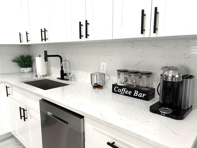 Foto del edificio - 6515 SW 20th Ct