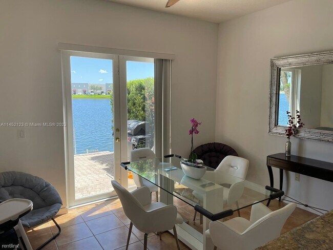 Foto del edificio - 3 br, 2.5 bath Townhome - 14391 NW 83rd Ave