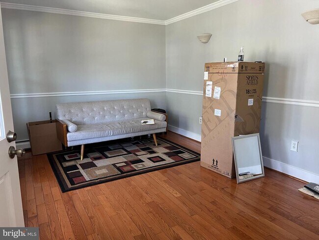 Building Photo - 3389 Bristol Ct