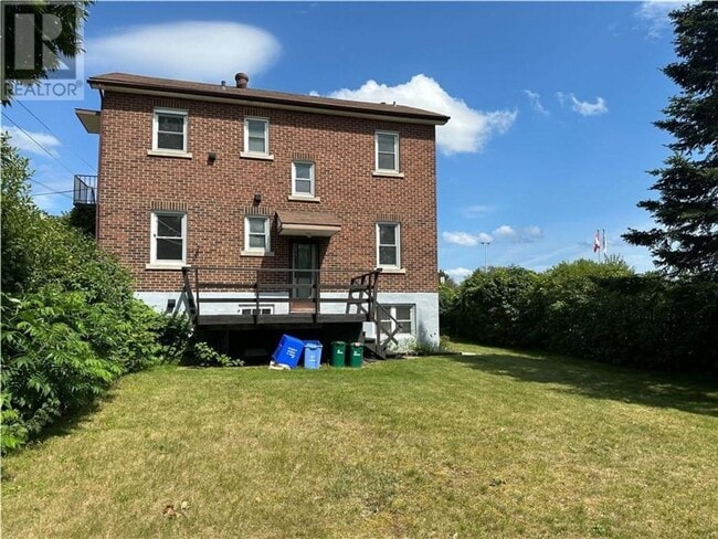 Building Photo - 183 D'Youville St