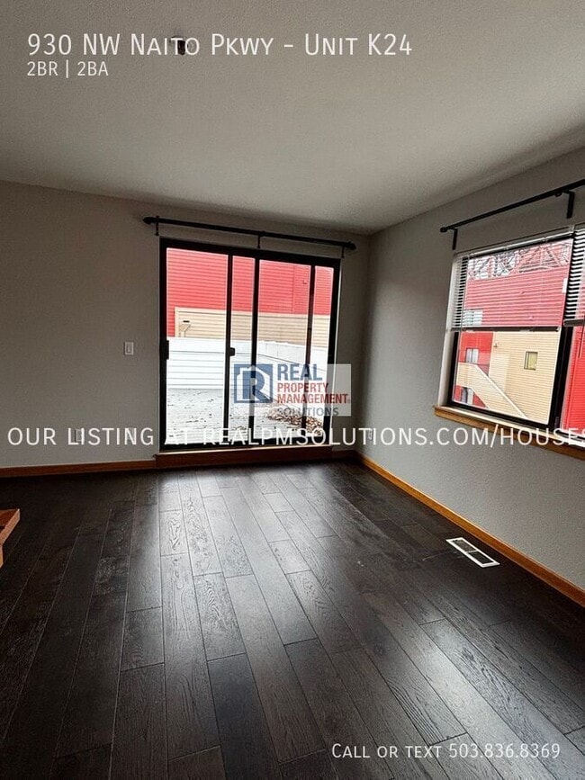 Foto del edificio - 930 NW Naito Pkwy