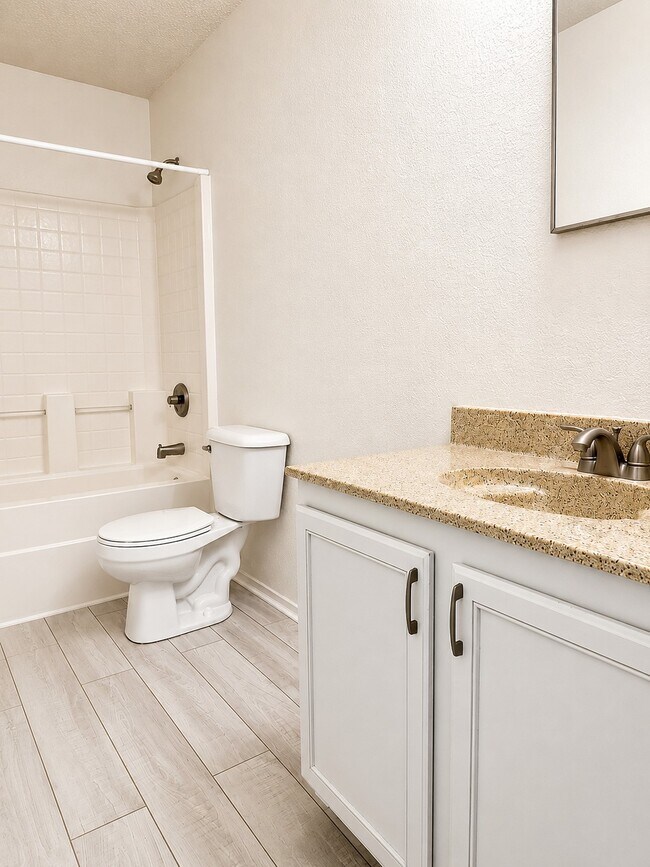 Foto del edificio - 3608 Willow Creek Trl