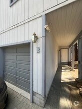 Building Photo - 3364 Treehaven Dr