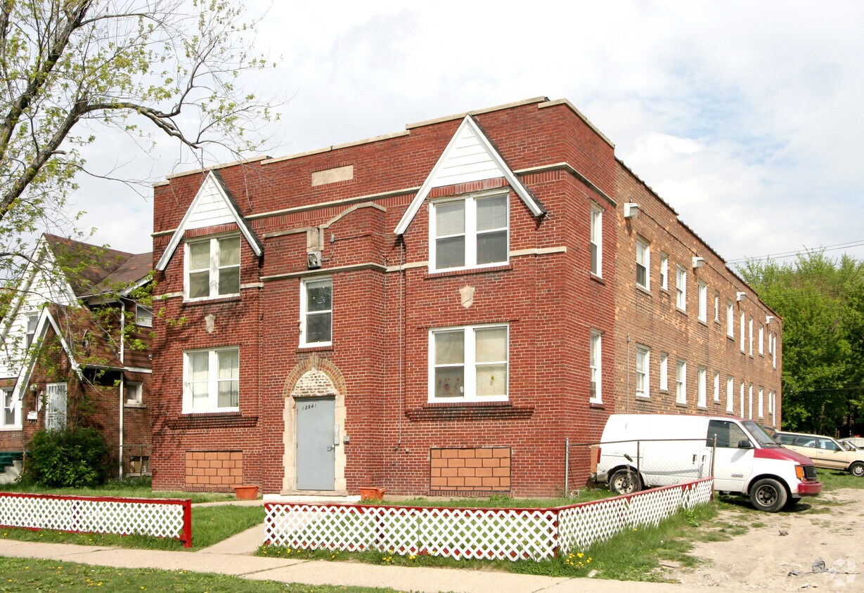 12841 chelsea st detroit mi 48213 apartments detroit mi apartments com