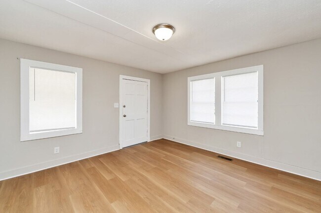 Building Photo - Stunning 4BR Renovation in Bessemer – Be the First to Live Here