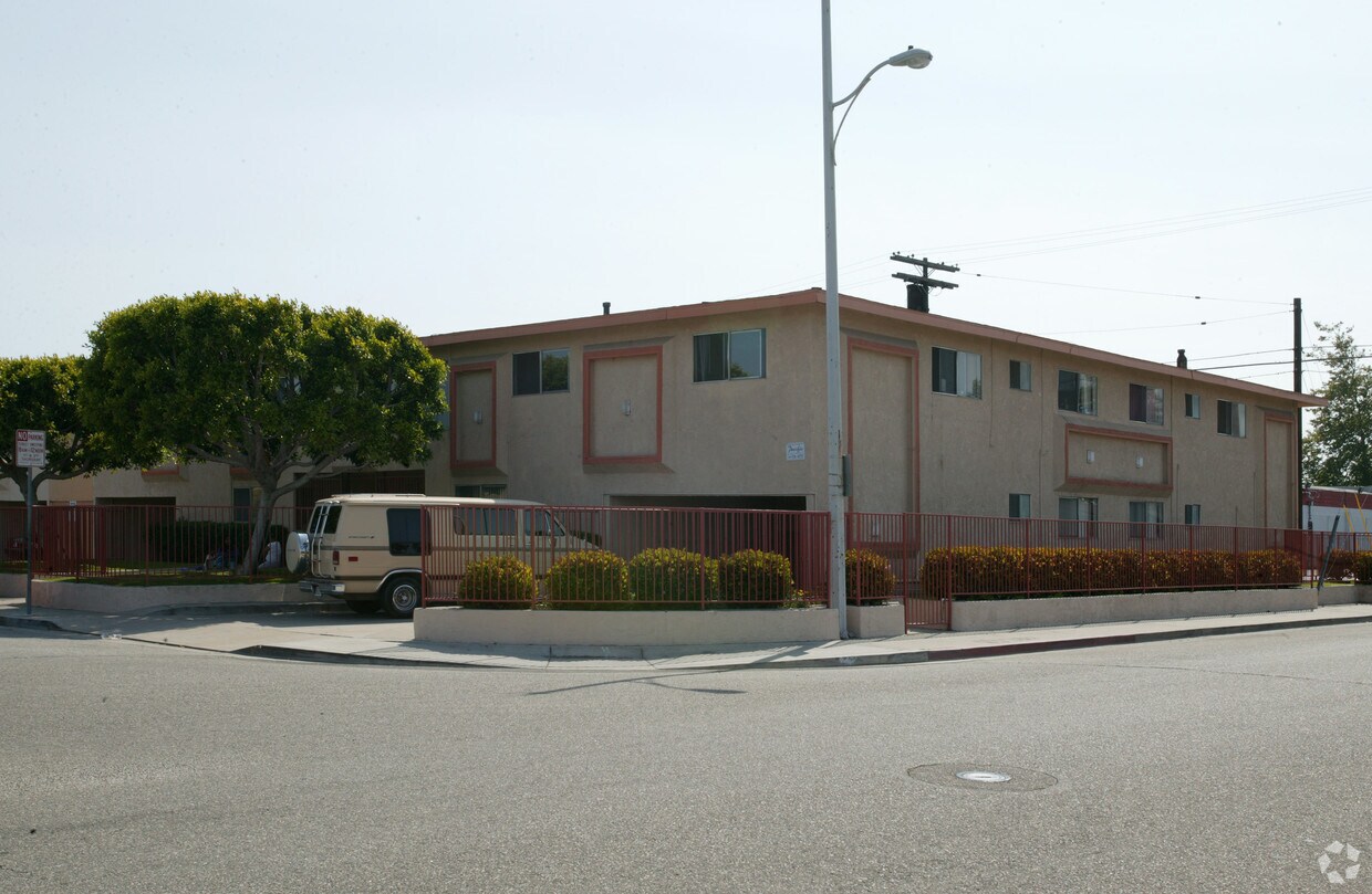 Primary Photo - 1705 San Marino St