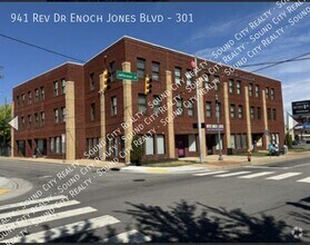 Building Photo - 941 Rev Dr Enoch Jones Blvd
