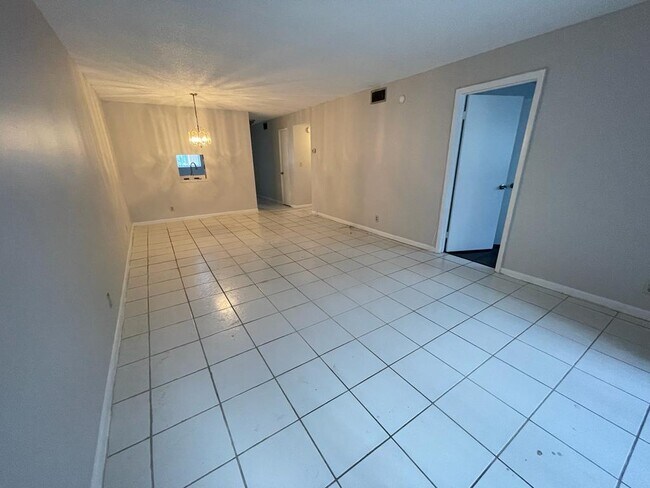 Building Photo - 1700 TERR 58 - Ter