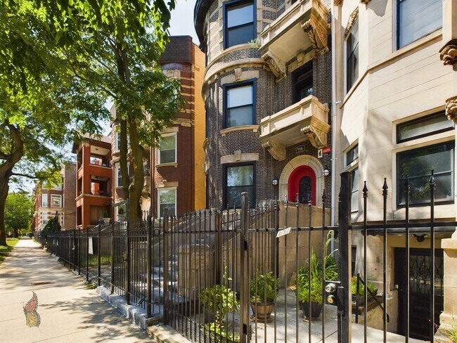 Building Photo - 4516 S King Dr
