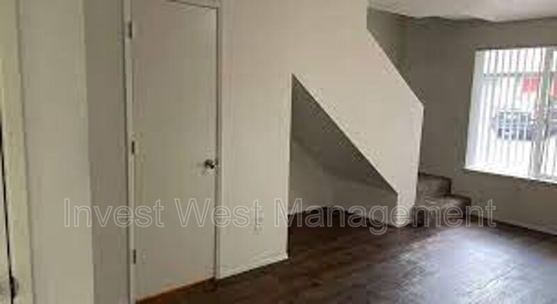 Building Photo - 9031 N Saint Louis Ave