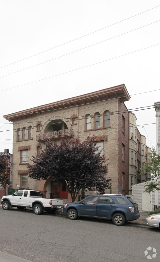 Primary Photo - Glencoe Apartments
