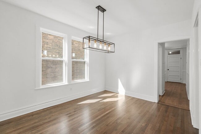 Building Photo - 3628 N Albany Ave