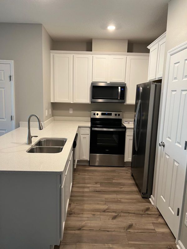 Foto del edificio - 9801 Fiddleback Ln