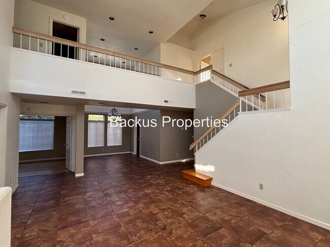 Foto del edificio - Wonderful two-story home in Las Palmas