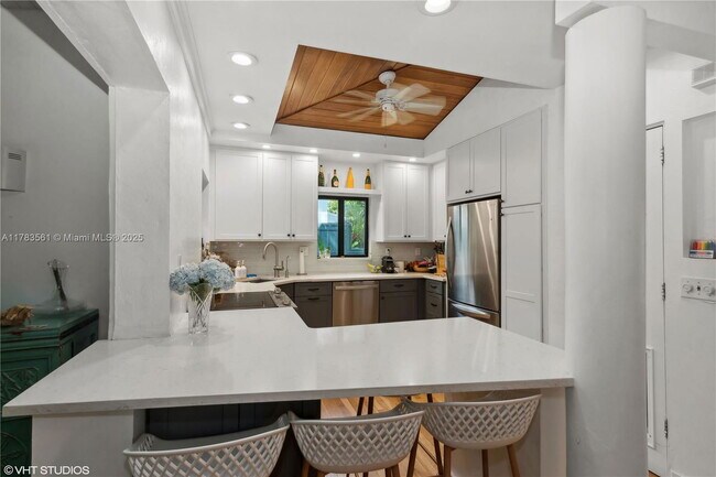 Foto del edificio - 3794 Irvington Ave